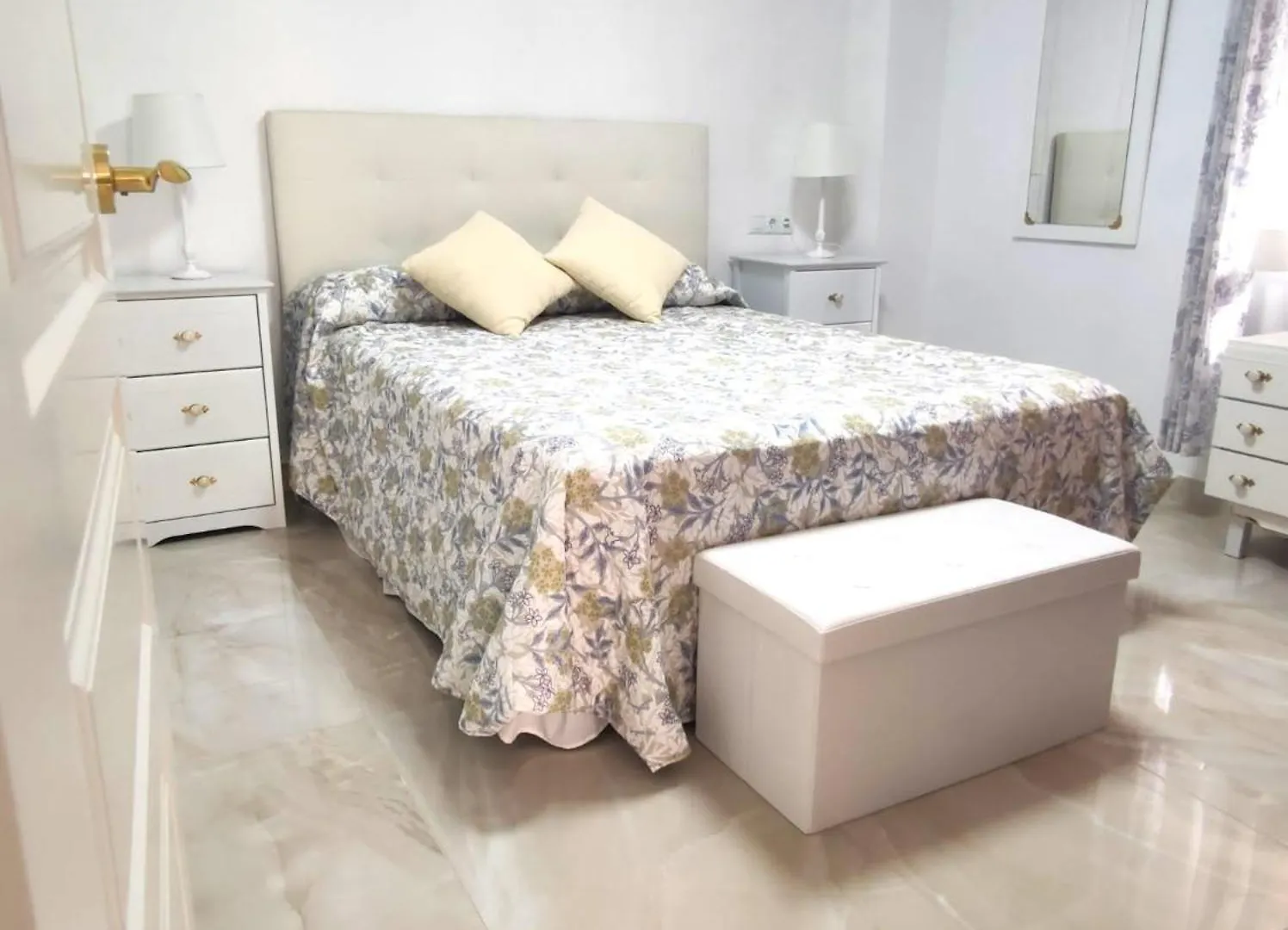 Angeles Center Lägenhet Marbella